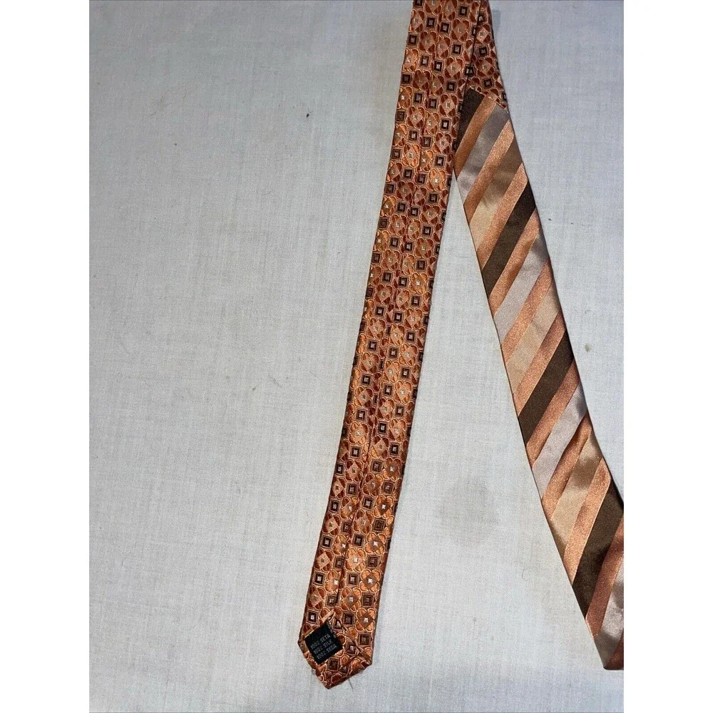 Desantis Collection Men’s Dress Tie Size 58” Peach Striped Business Formal City